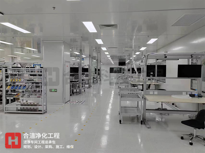 萬(wàn)級(jí)凈化車間的圖片
